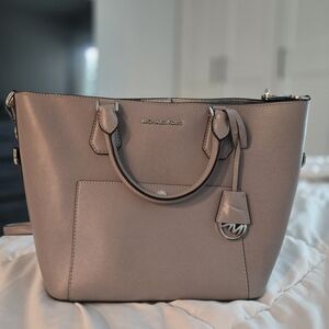 Michael Kors Elegant Taupe Tote